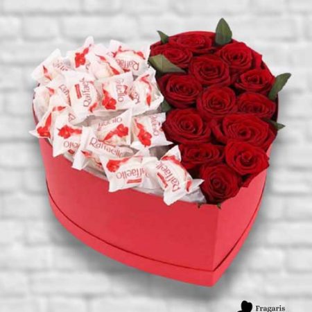 Коробка-сердце-с-рафаэлло-и-розами
